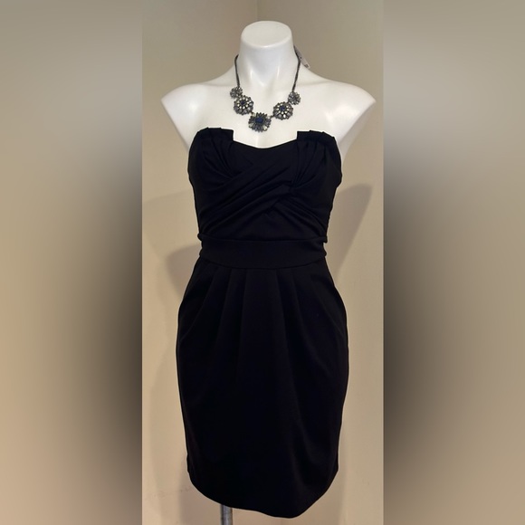H&M Black sweet Heart Cross Over Pleated Mini Dress Sz 6  Zipper In Back - Picture 1 of 11